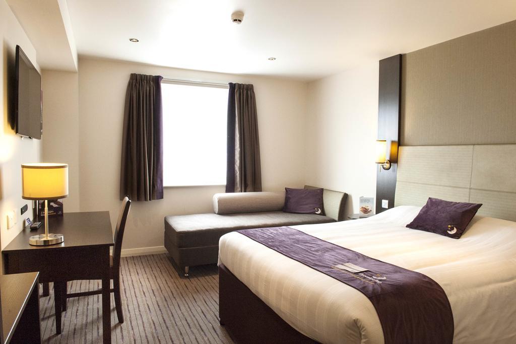 Premier Inn Chester Central - North Eksteriør billede